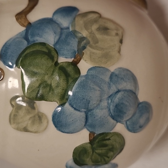 Vintage Metlox Poppytrail Large Creamer with Blue Grapes - Picture 12 of 16